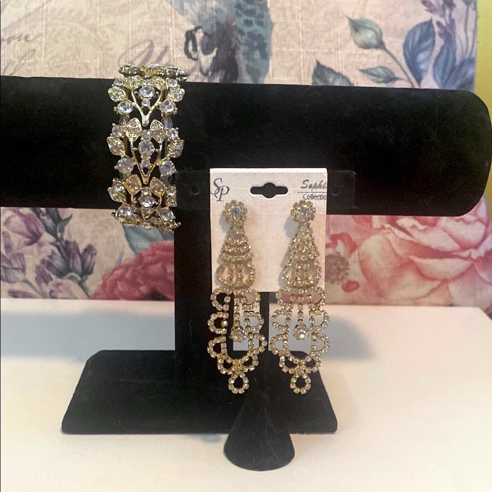 Elegant Silver Rhinestone Bracelet and Earrings